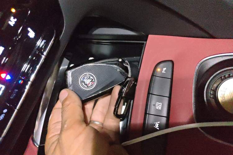 Used Buick Envision 2022 Facelift Encore S 652T Two-Wheel-Drive Luxury Model Vehicle Key