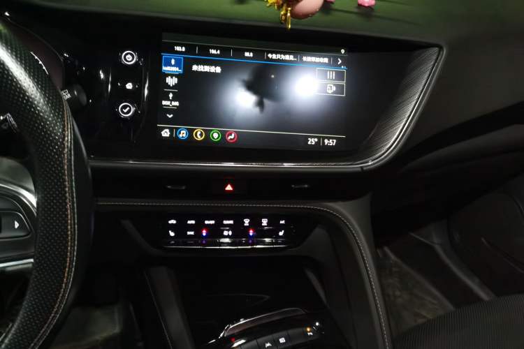 Used Buick Envision 2022 Encore Plus 552T Five-Seat Luxury Model Audio And AC Panel