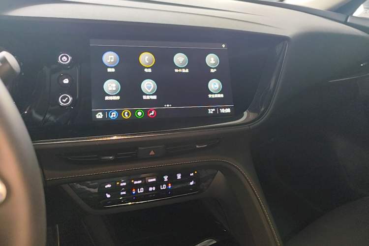 Used Buick Envision 2022 Encore S GS 4x4 Sport Edition Audio And AC Panel