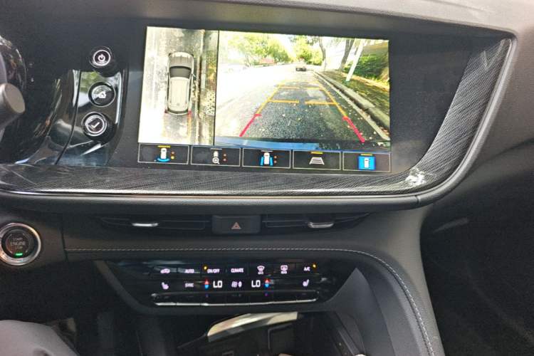 Used Buick Envision 2022 Encore Plus 652T Five-Seat Luxury Model Audio And AC Panel