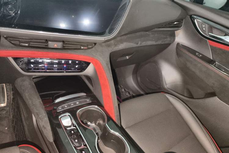 Used Buick Envision 2022 Encore S GS 4x4 Sport Edition Audio And AC Panel