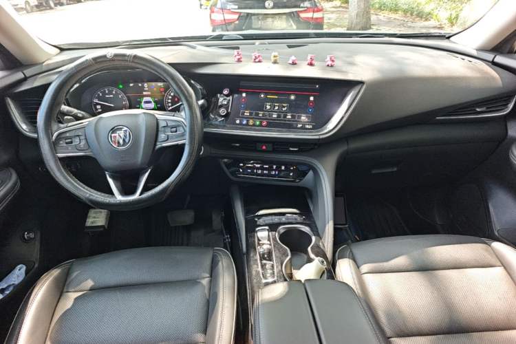 Used Buick Envision 2022 Encore Plus 652T Five-Seat Luxury Model Center Console