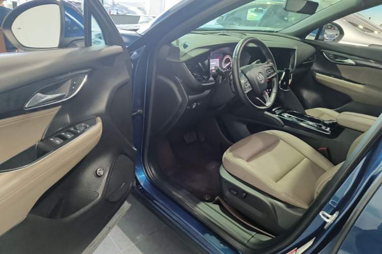 Used Buick Envision 2022 Encore Plus 652T Five-Seat Luxury Model Driver Seat
