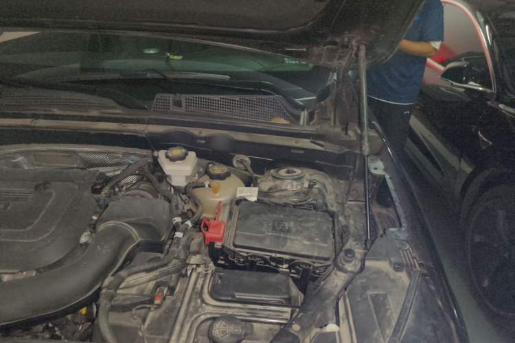 Used Buick Envision 2022 Encore S 652T Two-Wheel-Drive Luxury Model Engine Bay Left
