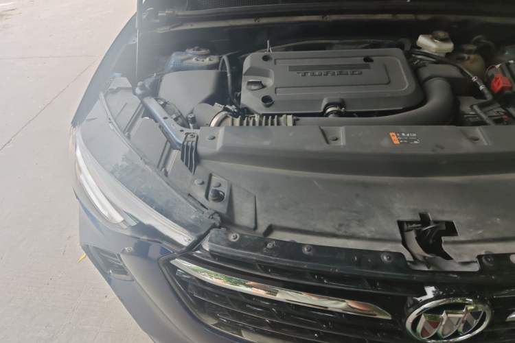 Used Buick Envision 2022 Encore S GS 4x4 Sport Edition Engine Bay Right