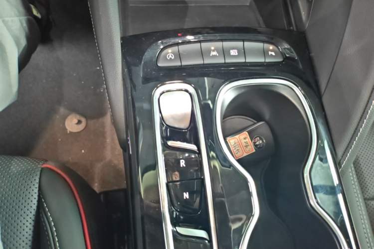 Used Buick Envision 2022 Encore S GS Two-Wheel Drive Smart & Sporty Model Gear Lever