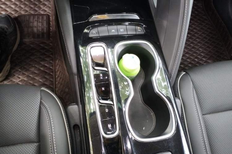 Used Buick Envision 2022 Encore Plus 652T Five-Seat Luxury Model Gear Lever