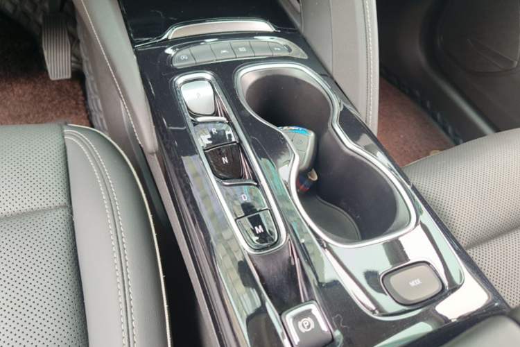 Used Buick Envision 2022 Encore Plus 652T Five-Seat Luxury Model Gear Lever