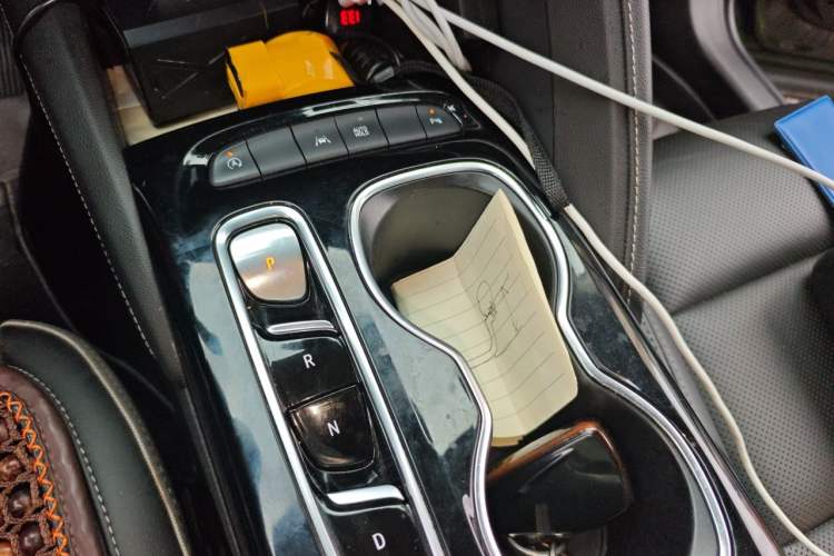 Used Buick Envision 2022 Encore Plus 552T Five-Seat Luxury Model Gear Lever