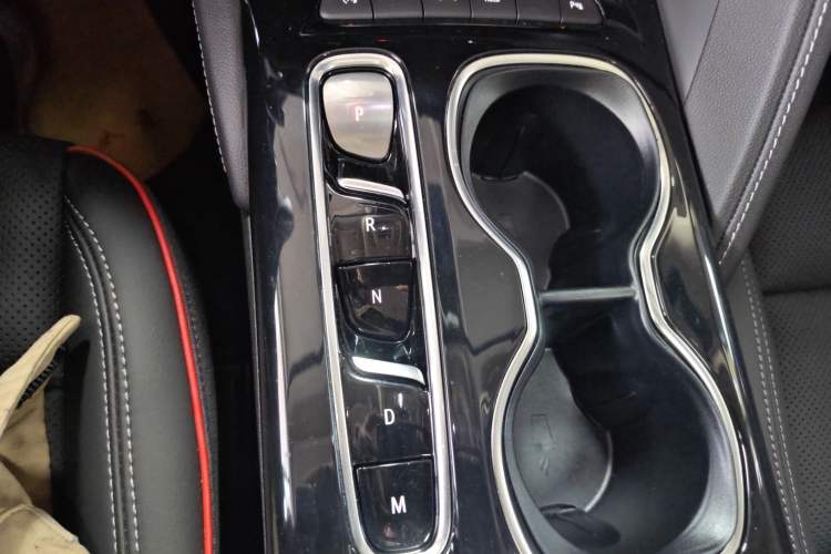 Used Buick Envision 2022 Facelift Encore S GS Two-Wheel Drive Smart Enjoyment Sporty Model Gear Lever