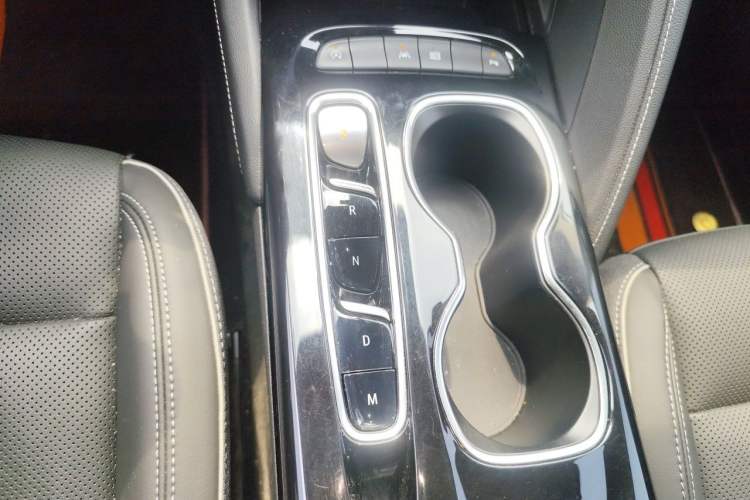 Used Buick Envision 2022 Facelift Encore Plus 552T Five-Seat Luxury Model Gear Lever