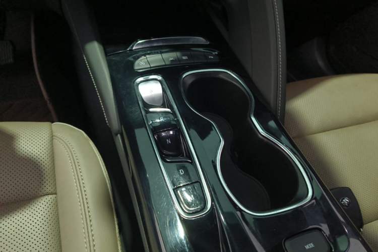 Used Buick Envision 2022 Encore Plus 652T Five-Seat Luxury Model Gear Lever
