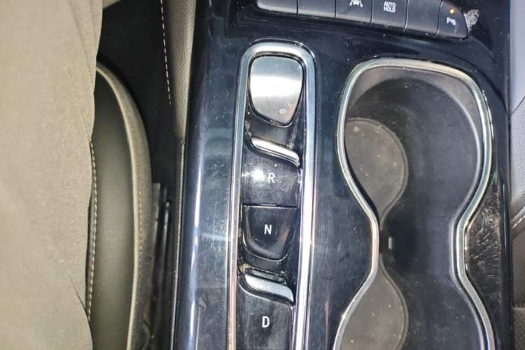 Used Buick Envision 2022 Encore Plus 652T Five-Seat Luxury Model Gear Lever