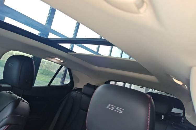 Used Buick Envision 2022 Encore S GS Two-Wheel Drive Smart & Sporty Model Headliner