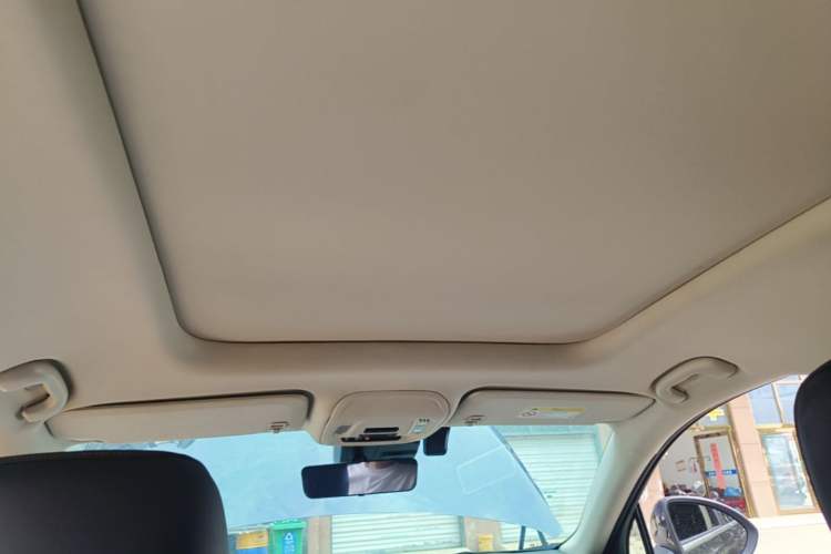 Used Buick Envision 2022 Encore Plus 652T Five-Seat Luxury Model Headliner