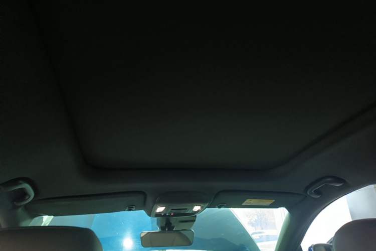 Used Buick Envision 2022 Encore Plus 652T Five-Seat Luxury Model Headliner