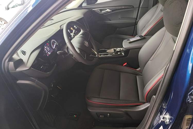 Used Buick Envision 2022 Encore S GS 4x4 Sport Edition Left Front Seat