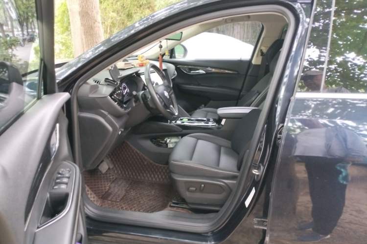 Used Buick Envision 2022 Encore Plus 652T Five-Seat Luxury Model Left Front Seat