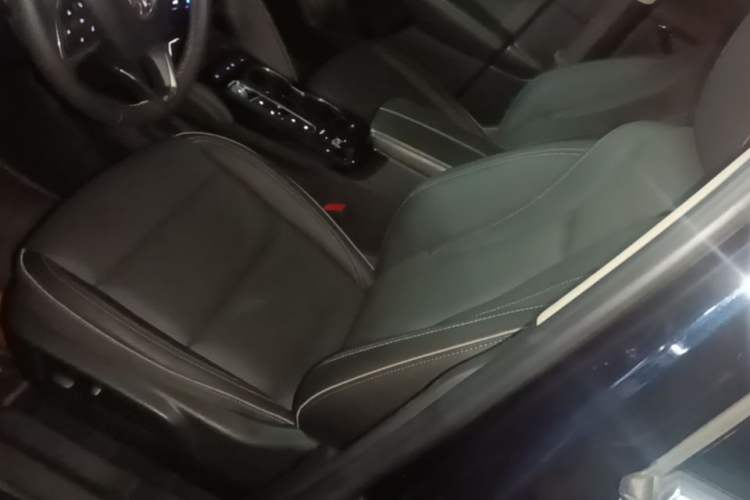 Used Buick Envision 2022 Encore Plus 552T Five-Seat Luxury Model Left Front Seat
