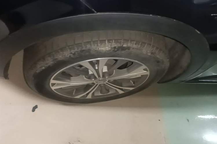 Used Buick Envision 2022 Encore Plus 552T Five-Seat Luxury Model Left Front Wheel Hub