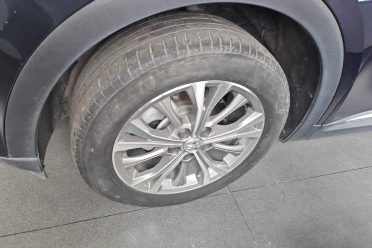 Used Buick Envision 2022 Encore Plus 652T Five-Seat Luxury Model Left Front Wheel Hub