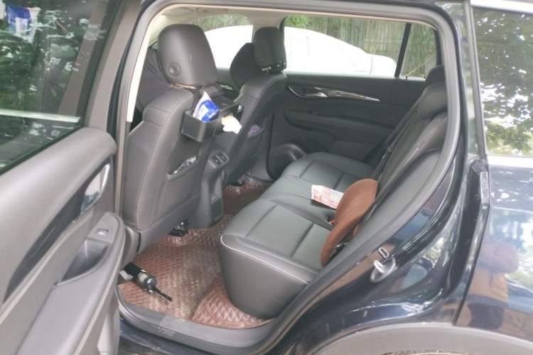 Used Buick Envision 2022 Encore Plus 652T Five-Seat Luxury Model Left Rear Seat