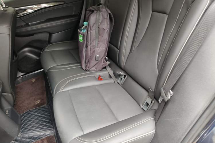 Used Buick Envision 2022 Encore Plus 652T Five-Seat Luxury Model Left Rear Seat