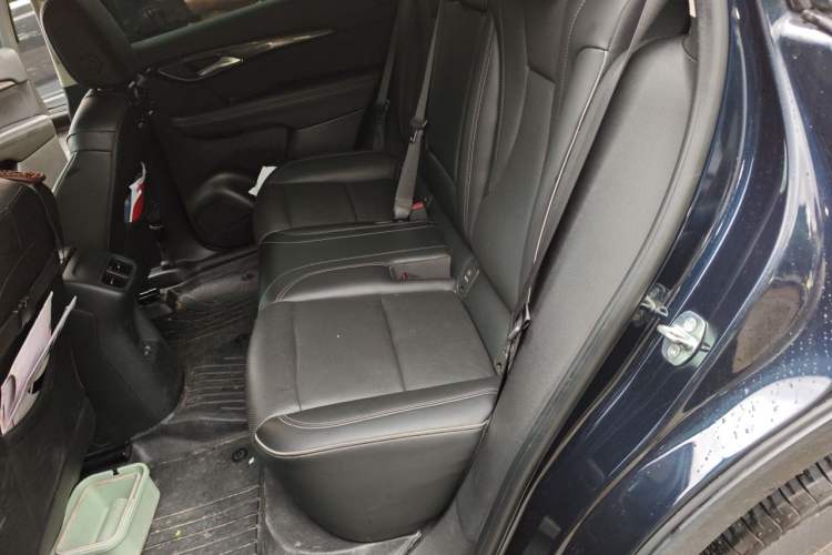 Used Buick Envision 2022 Encore Plus 552T Five-Seat Luxury Model Left Rear Seat