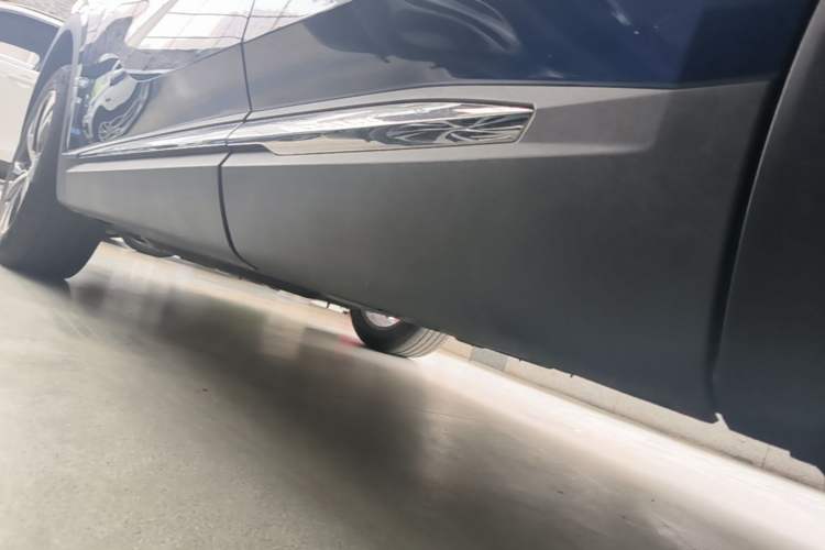 Used Buick Envision 2022 Facelift Encore S 652T Two-Wheel-Drive Luxury Model Left Side Sill