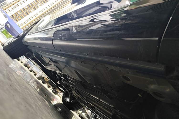 Used Buick Envision 2022 Encore S GS 4x4 Sport Edition Left Side Sill