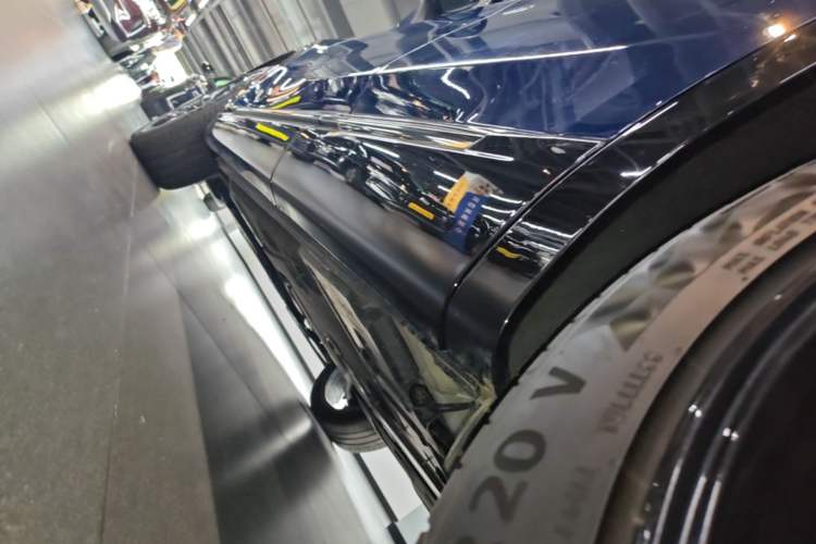 Used Buick Envision 2022 Encore S GS Two-Wheel Drive Smart & Sporty Model Left Side Sill