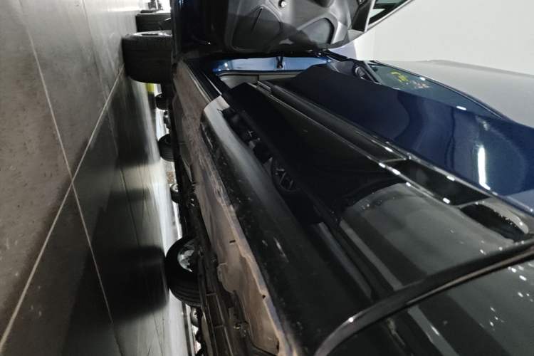 Used Buick Envision 2022 Encore S GS 4x4 Sport Edition Left Side Sill