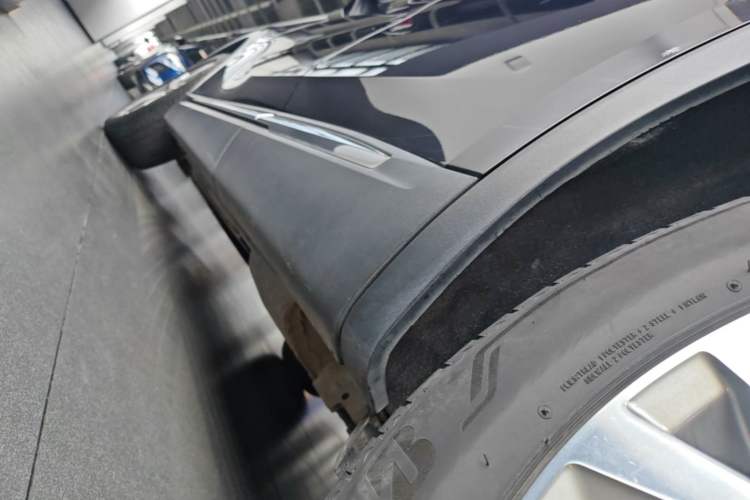 Used Buick Envision 2022 Encore Plus 652T Five-Seat Luxury Model Left Side Sill