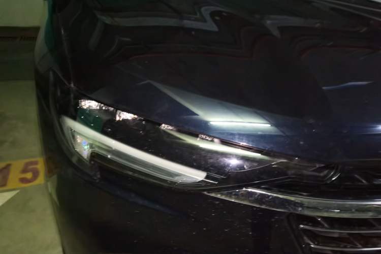 Used Buick Envision 2022 Encore Plus 552T Five-Seat Luxury Model Right Front Headlight