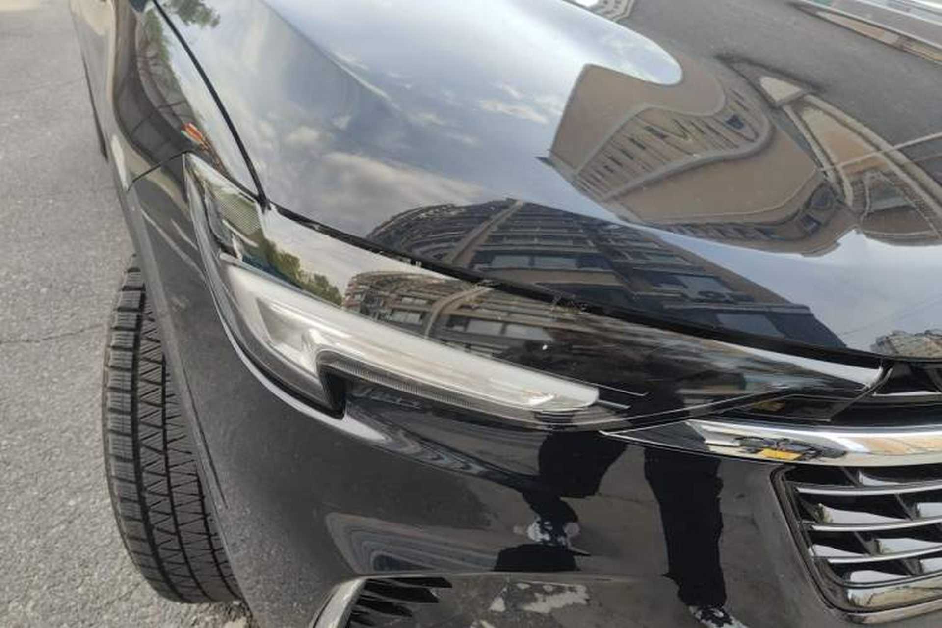 Used Buick Envision 2022 Encore Plus 652T Five-Seat All-Wheel-Drive Luxury Model Right Front Headlight