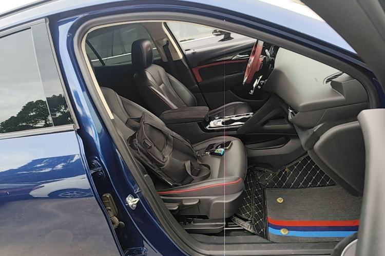 Used Buick Envision 2022 Encore S GS 4x4 Sport Edition Right Front Seat