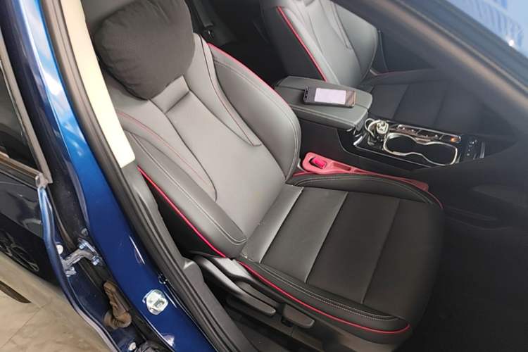 Used Buick Envision 2022 Encore S GS 4x4 Sport Edition Right Front Seat