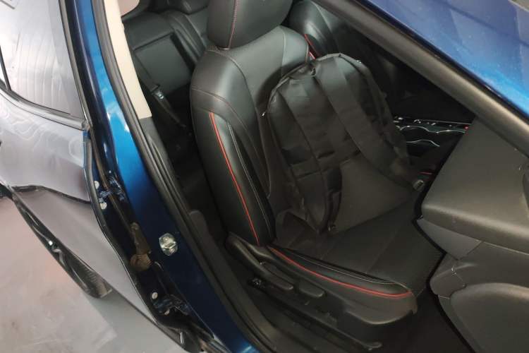 Used Buick Envision 2022 Encore S GS 4x4 Sport Edition Right Front Seat
