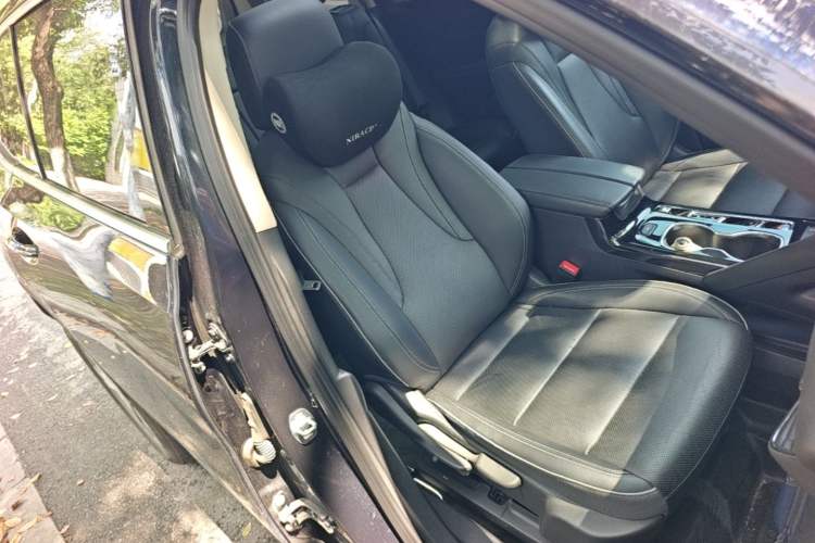 Used Buick Envision 2022 Encore Plus 652T Five-Seat Luxury Model Right Front Seat