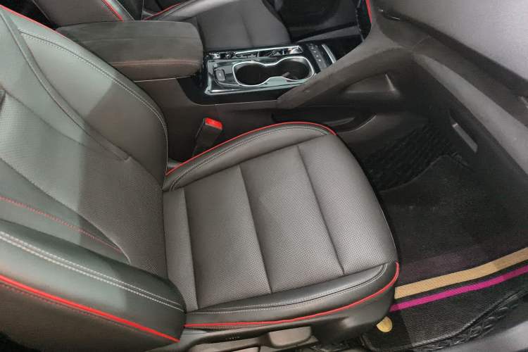 Used Buick Envision 2022 Encore S GS 4x4 Sport Edition Right Front Seat