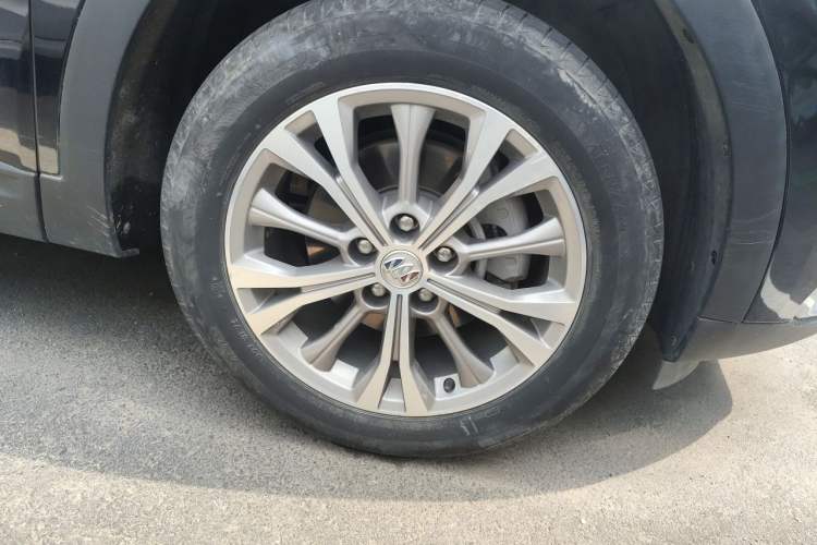 Used Buick Envision 2022 Facelift Encore Plus 552T Five-Seat Luxury Model Right Front Wheel Hub