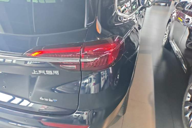 Used Buick Envision 2022 Encore Plus 652T Five-Seat Luxury Model Right Rear Taillight