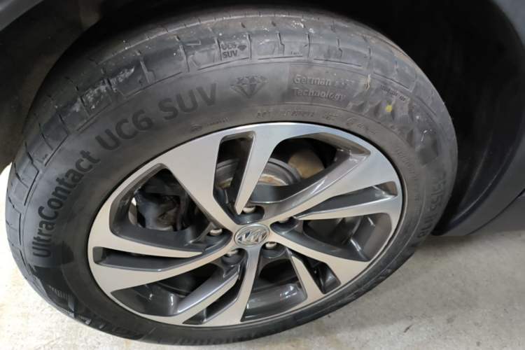 Used Buick Envision 2022 Facelift Encore S 652T Two-Wheel-Drive Luxury Model Right Rear Wheel Hub