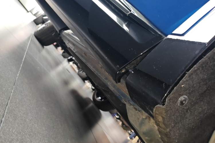 Used Buick Envision 2022 Encore S GS Two-Wheel Drive Smart & Sporty Model Right Side Sill
