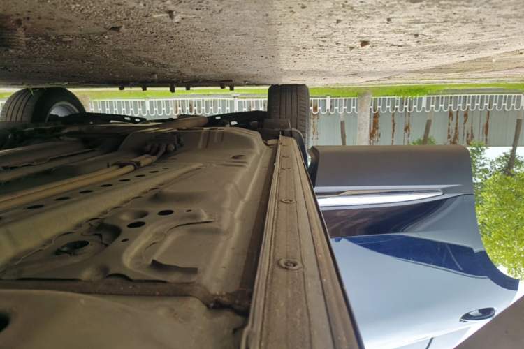 Used Buick Envision 2022 Encore Plus 652T Five-Seat Luxury Model Right Side Sill