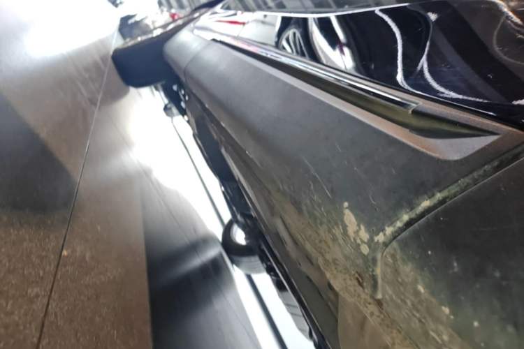 Used Buick Envision 2022 Encore Plus 652T Five-Seat Luxury Model Right Side Sill