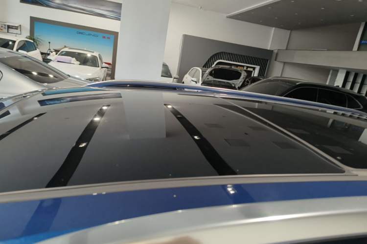 Used Buick Envision 2022 Encore Plus 652T Five-Seat Luxury Model Roof