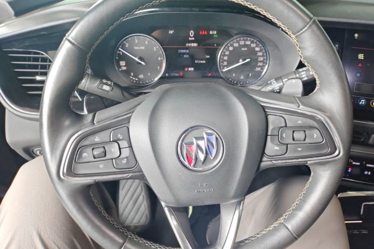 Used Buick Envision 2022 Encore Plus 652T Five-Seat Luxury Model Steering Wheel