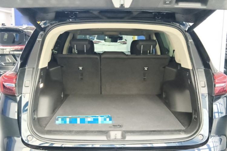 Used Buick Envision 2022 Encore Plus 652T Five-Seat Luxury Model Trunk