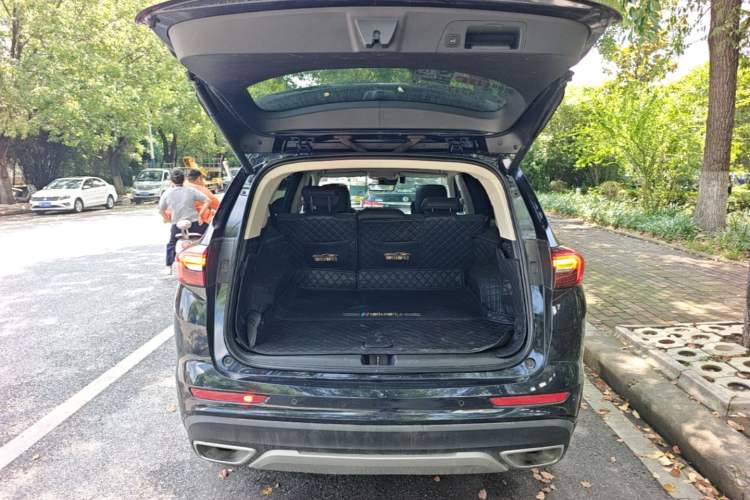 Used Buick Envision 2022 Encore Plus 652T Five-Seat Luxury Model Trunk